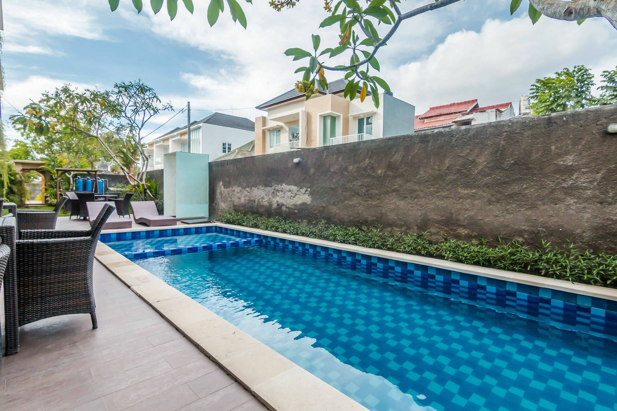 Zen Rooms Basic Jimbaran Taman Mulia Exterior photo